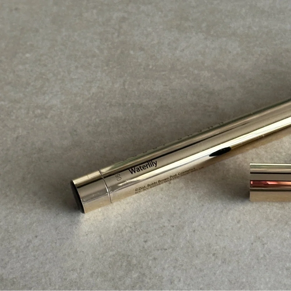 Bobbi Brown Luxe Defining Lipstick - Waterlily